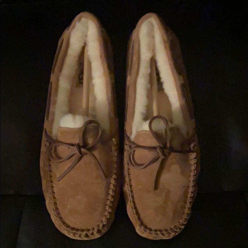 NWT -Ugg Moccasins - W Dakota - Chestnut